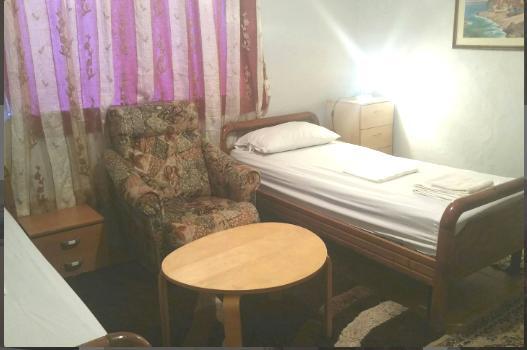 Communist Style Apartment Tiranë Luaran gambar